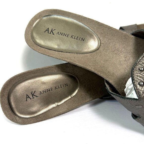 AK Anne Klein Sandals Sz 9M Pewter Leather Studded Cricket Slip On Heels - Picture 7 of 9